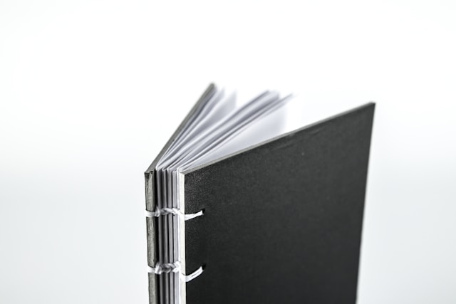 必要書類をまとめたファイル