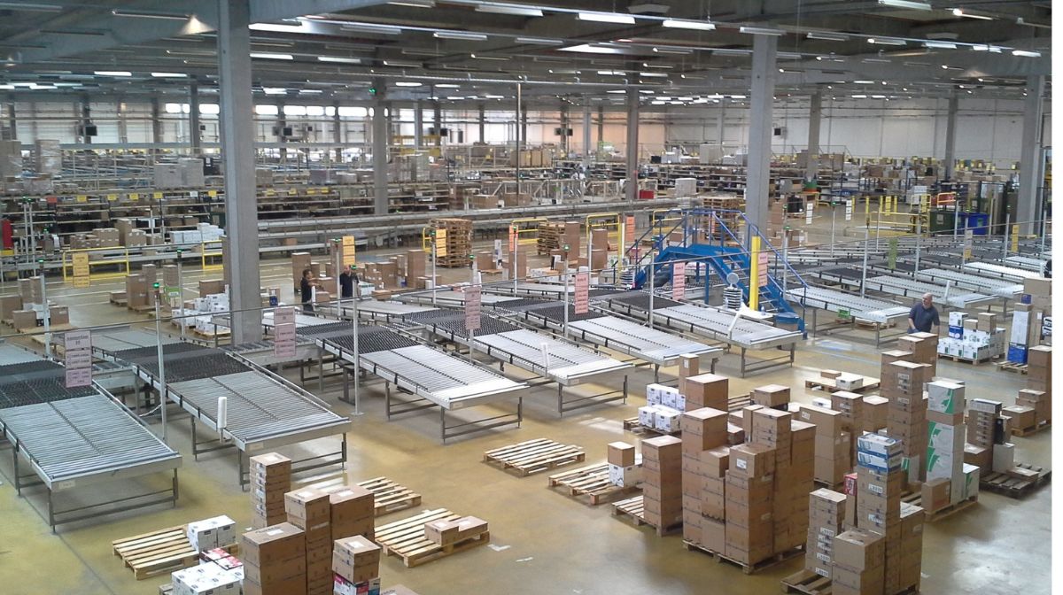 工場 製造工場内の様子